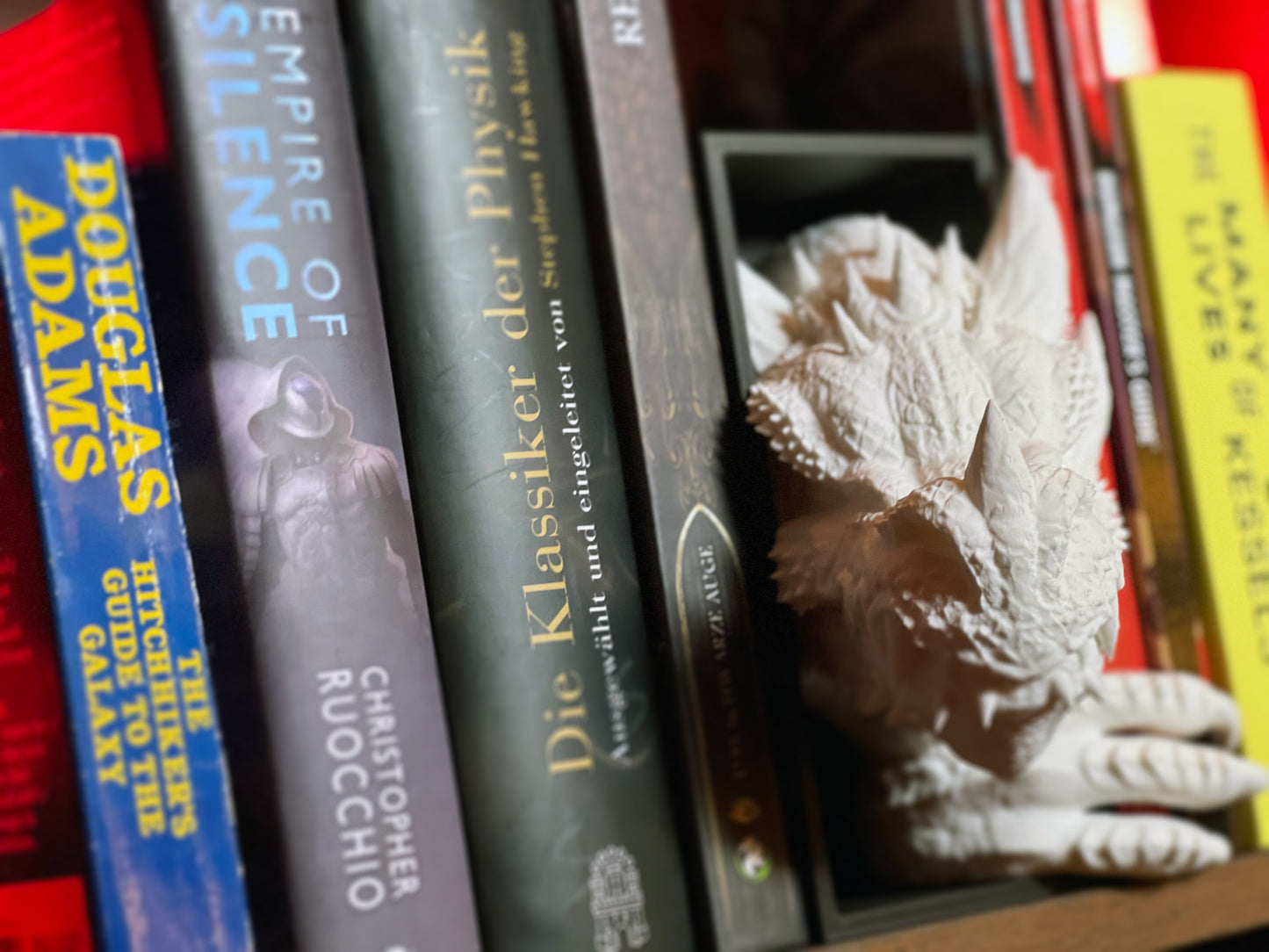 The Sentinel of Forgotten Realms – Dragon Head Book Nook