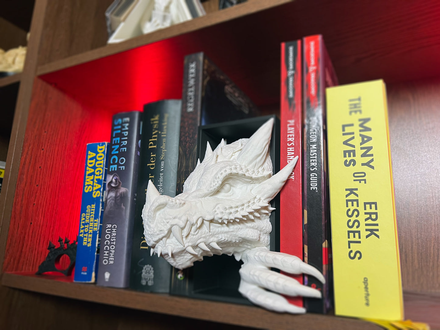 The Sentinel of Forgotten Realms – Dragon Head Book Nook